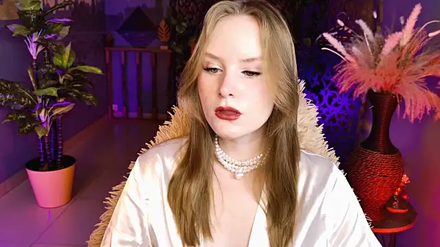 Snapshot of VivienLeeigh chatting on 05-12-26, 05:26 VivienLeeigh online show from 05-12-26, 05:26