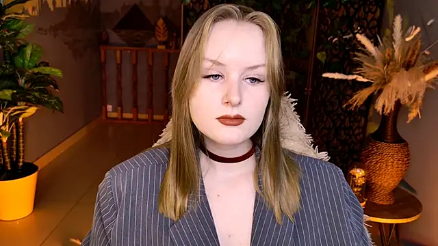 Snapshot of VivienLeeigh chatting on 06-05-26, 05:14 VivienLeeigh online show from 06-05-26, 05:14