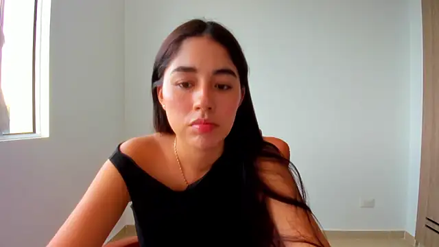 Snapshot of AriaMontgomery chatting on 06-02-26, 10:01 AriaMontgomery online show from 06-02-26, 10:01