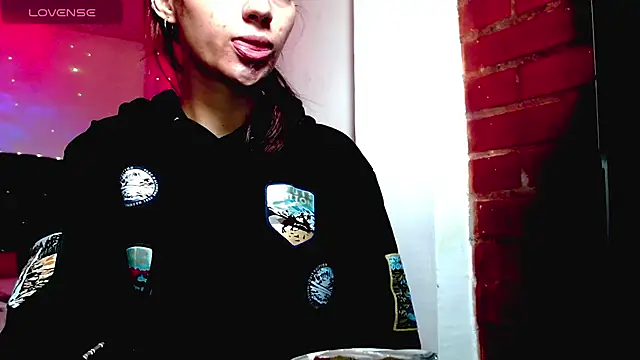 holy juli online show from 11-19-25, 11:43