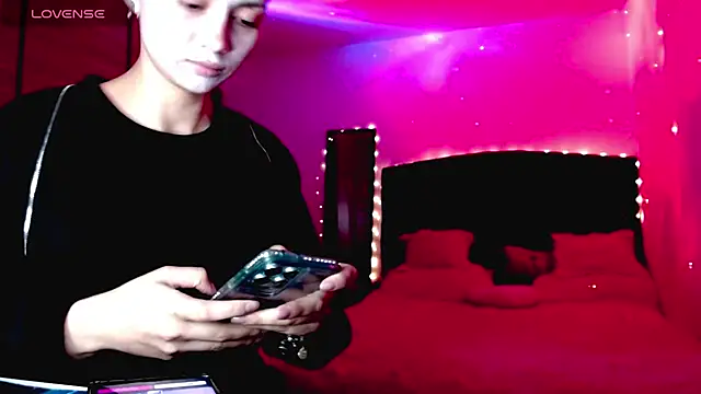 holy juli online show from 12-02-25, 03:12