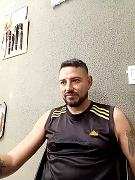 P4uzud4O online show from 04-15-26, 09:48