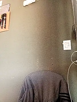 P4uzud4O online show from 04-25-26, 01:52