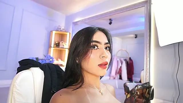 elasummer online show from 04-24-26, 12:51