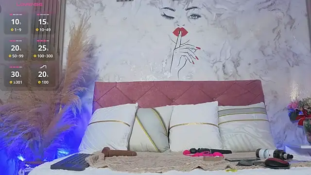 EMILY ROUSSE71 online show from 04-24-26, 09:28