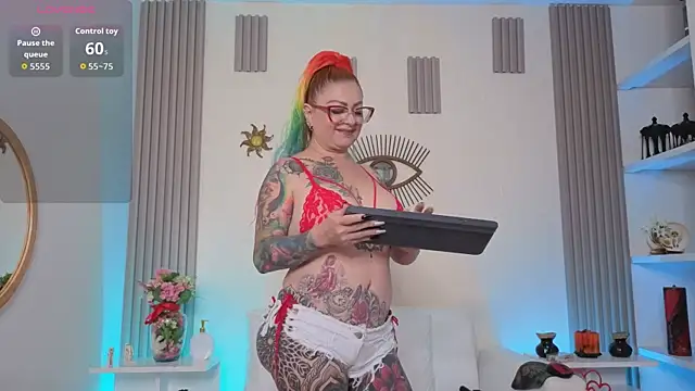 EMILY ROUSSE71 online show from 05-25-26, 10:38