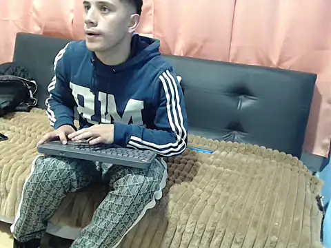 Snapshot of Deportist chatting on 09-14-25, 10:42 Deportist online show from 09-14-25, 10:42