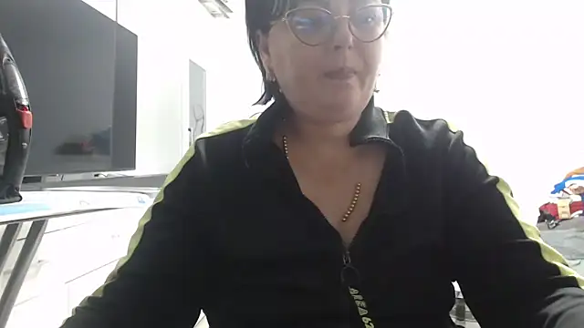 Amandamuller1982 online show from 11-11-25, 02:11