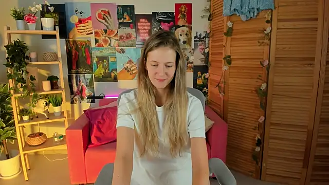 Snapshot of Sharon_Evansi chatting on 12-07-24, 11:51 Sharon Evansi online show from 12-07-24, 11:51