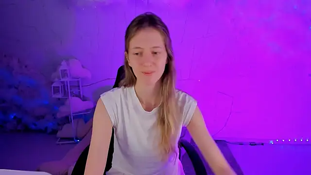 Snapshot of Sharon_Evansi chatting on 01-09-25, 09:06 Sharon Evansi online show from 01-09-25, 09:06