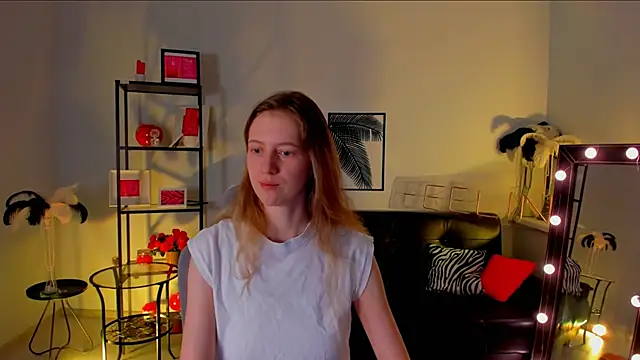 Snapshot of Sharon_Evansi chatting on 03-14-25, 11:23 Sharon Evansi online show from 03-14-25, 11:23