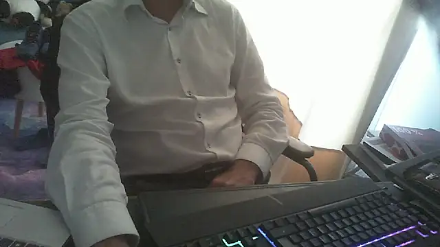 shyfrenchcock1 online show from 06-11-26, 12:58
