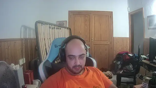 Snapshot of chicomallorca96 chatting on 09-28-25, 02:22 chicomallorca96 online show from 09-28-25, 02:22