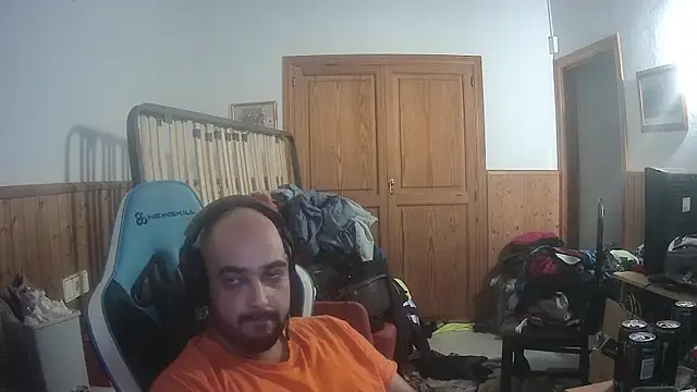 Snapshot of chicomallorca96 chatting on 10-05-25, 03:10 chicomallorca96 online show from 10-05-25, 03:10