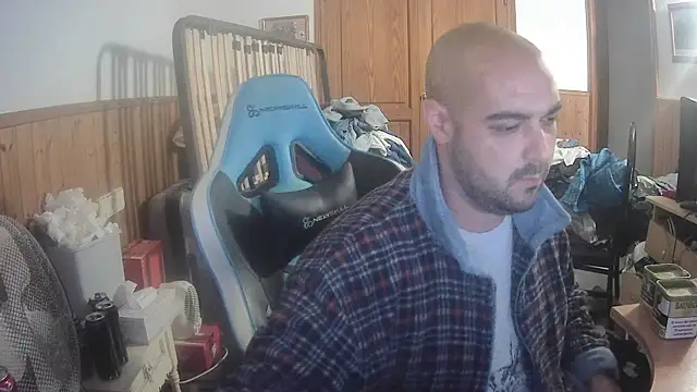 Snapshot of chicomallorca96 chatting on 11-17-25, 05:41 chicomallorca96 online show from 11-17-25, 05:41