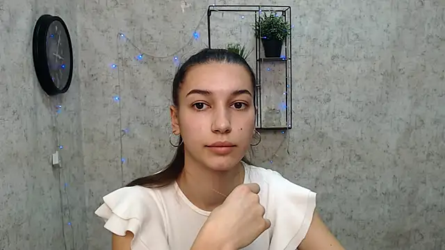 Snapshot of KarolinaRosse_ chatting on 01-03-25, 09:58 KarolinaRosse  online show from 01-03-25, 09:58