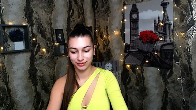 Snapshot of KarolinaRosse_ chatting on 01-04-25, 07:03 KarolinaRosse  online show from 01-04-25, 07:03