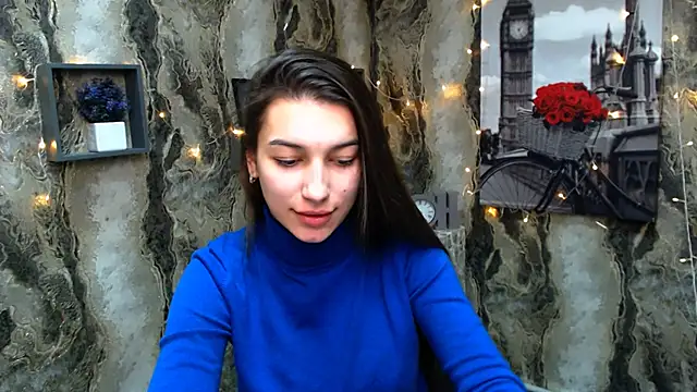 Snapshot of KarolinaRosse_ chatting on 01-06-25, 01:30 KarolinaRosse  online show from 01-06-25, 01:30
