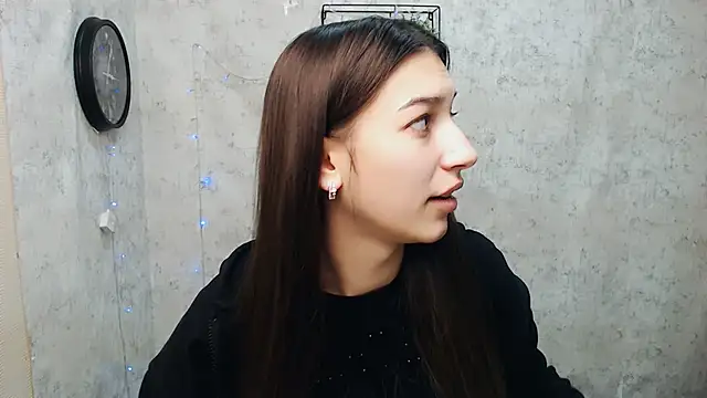 Snapshot of KarolinaRosse_ chatting on 01-07-25, 07:10 KarolinaRosse  online show from 01-07-25, 07:10
