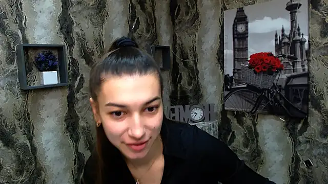 Snapshot of KarolinaRosse_ chatting on 01-08-25, 07:03 KarolinaRosse  online show from 01-08-25, 07:03