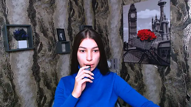 Snapshot of KarolinaRosse_ chatting on 01-10-25, 07:04 KarolinaRosse  online show from 01-10-25, 07:04