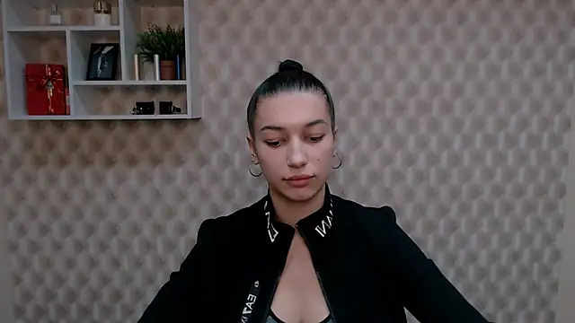 Snapshot of KarolinaRosse_ chatting on 01-16-25, 10:10 KarolinaRosse  online show from 01-16-25, 10:10