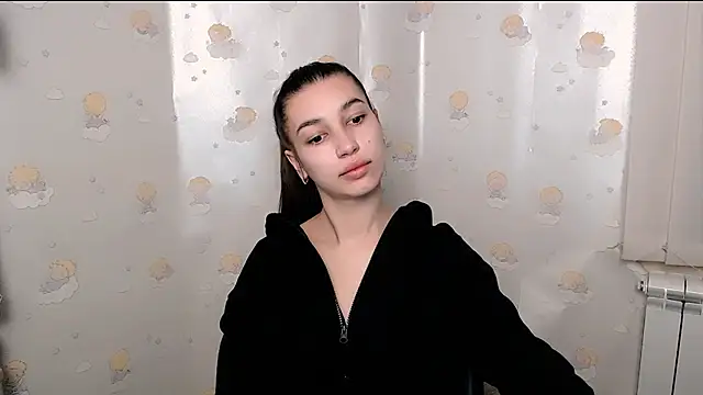 Snapshot of KarolinaRosse_ chatting on 02-04-25, 06:46 KarolinaRosse  online show from 02-04-25, 06:46