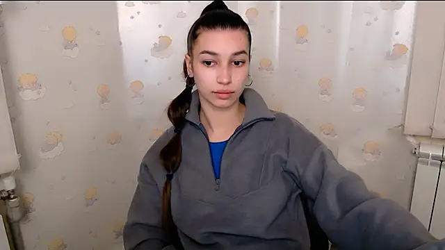Snapshot of KarolinaRosse_ chatting on 02-08-25, 07:04 KarolinaRosse  online show from 02-08-25, 07:04
