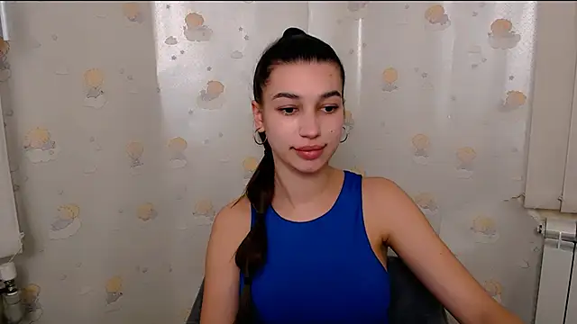 Snapshot of KarolinaRosse_ chatting on 02-08-25, 10:07 KarolinaRosse  online show from 02-08-25, 10:07