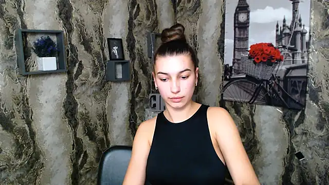Snapshot of KarolinaRosse_ chatting on 02-10-25, 12:50 KarolinaRosse  online show from 02-10-25, 12:50
