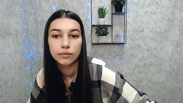 Snapshot of KarolinaRosse_ chatting on 02-17-25, 06:42 KarolinaRosse  online show from 02-17-25, 06:42