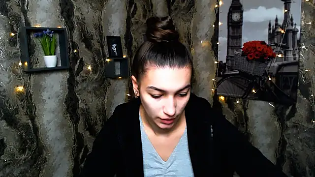 Snapshot of KarolinaRosse_ chatting on 02-18-25, 10:49 KarolinaRosse  online show from 02-18-25, 10:49