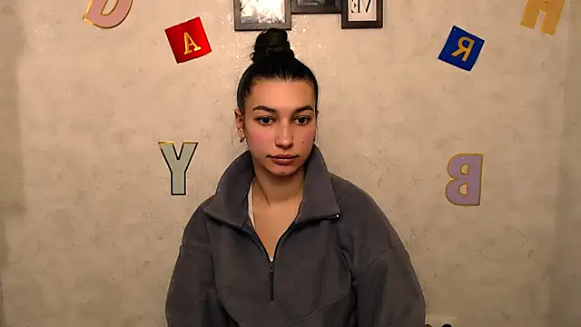 Snapshot of KarolinaRosse_ chatting on 02-20-25, 10:05 KarolinaRosse  online show from 02-20-25, 10:05