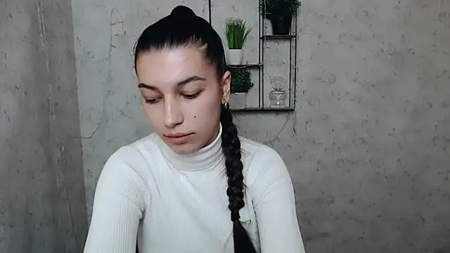 Snapshot of KarolinaRosse_ chatting on 03-04-25, 10:02 KarolinaRosse  online show from 03-04-25, 10:02