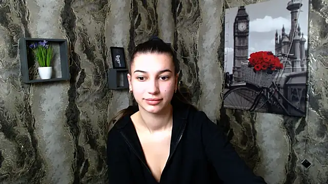 Snapshot of KarolinaRosse_ chatting on 03-09-25, 11:03 KarolinaRosse  online show from 03-09-25, 11:03