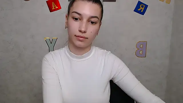 Snapshot of KarolinaRosse_ chatting on 03-11-25, 10:07 KarolinaRosse  online show from 03-11-25, 10:07