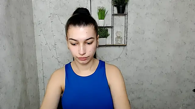 Snapshot of KarolinaRosse_ chatting on 03-16-25, 06:53 KarolinaRosse  online show from 03-16-25, 06:53