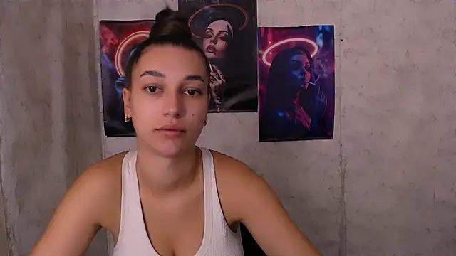 Snapshot of KarolinaRosse_ chatting on 09-18-25, 04:58 KarolinaRosse  online show from 09-18-25, 04:58