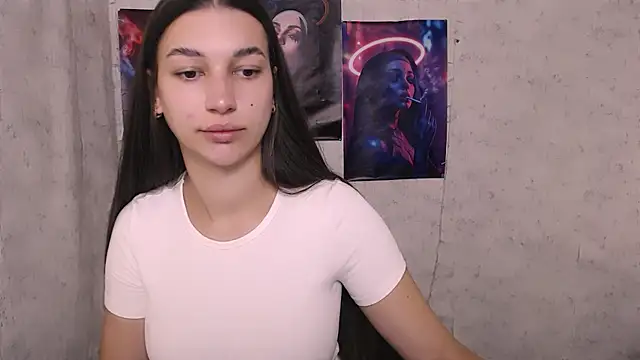 Snapshot of KarolinaRosse_ chatting on 09-22-25, 05:20 KarolinaRosse  online show from 09-22-25, 05:20