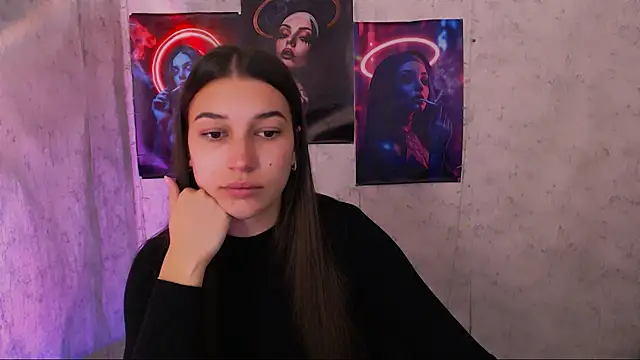 Snapshot of KarolinaRosse_ chatting on 10-03-25, 05:04 KarolinaRosse  online show from 10-03-25, 05:04