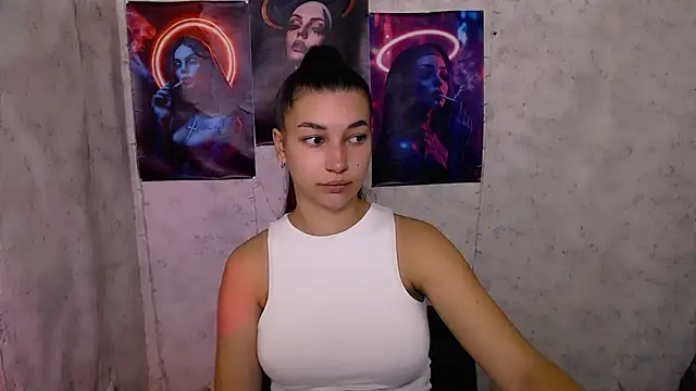 Snapshot of KarolinaRosse_ chatting on 10-08-25, 05:16 KarolinaRosse  online show from 10-08-25, 05:16