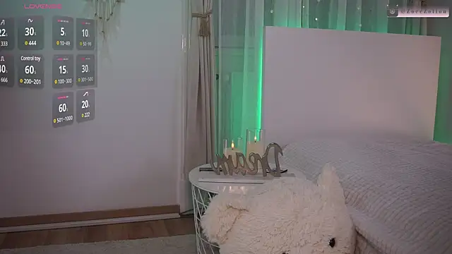 ZoeeZolton online show from 12-15-24, 02:27