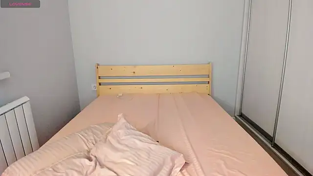 Snapshot of dragon_princesss chatting on 02-03-25, 05:14 dragon princesss online show from 02-03-25, 05:14