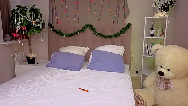 Bella Murrr online show from 12-23-24, 01:24