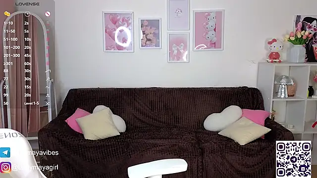 Snapshot of Maya_Rave chatting on 10-24-25, 03:47 Maya Rave online show from 10-24-25, 03:47