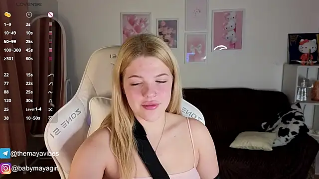 Snapshot of Maya_Rave chatting on 11-23-25, 02:11 Maya Rave online show from 11-23-25, 02:11