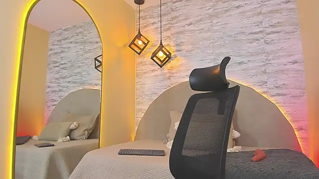 Aron Bolt online show from 02-12-26, 03:07