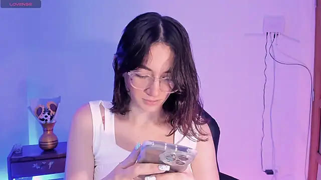 Snapshot of haanna_thompsoon chatting on 12-27-24, 06:42 haanna thompsoon online show from 12-27-24, 06:42