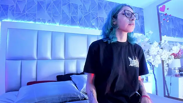 Im gaia online show from 03-04-25, 01:17