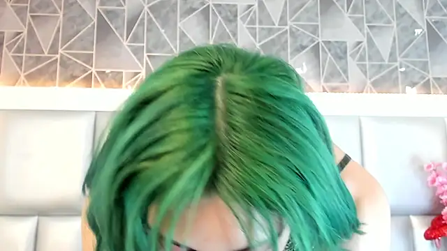 Im gaia online show from 03-10-25, 04:14